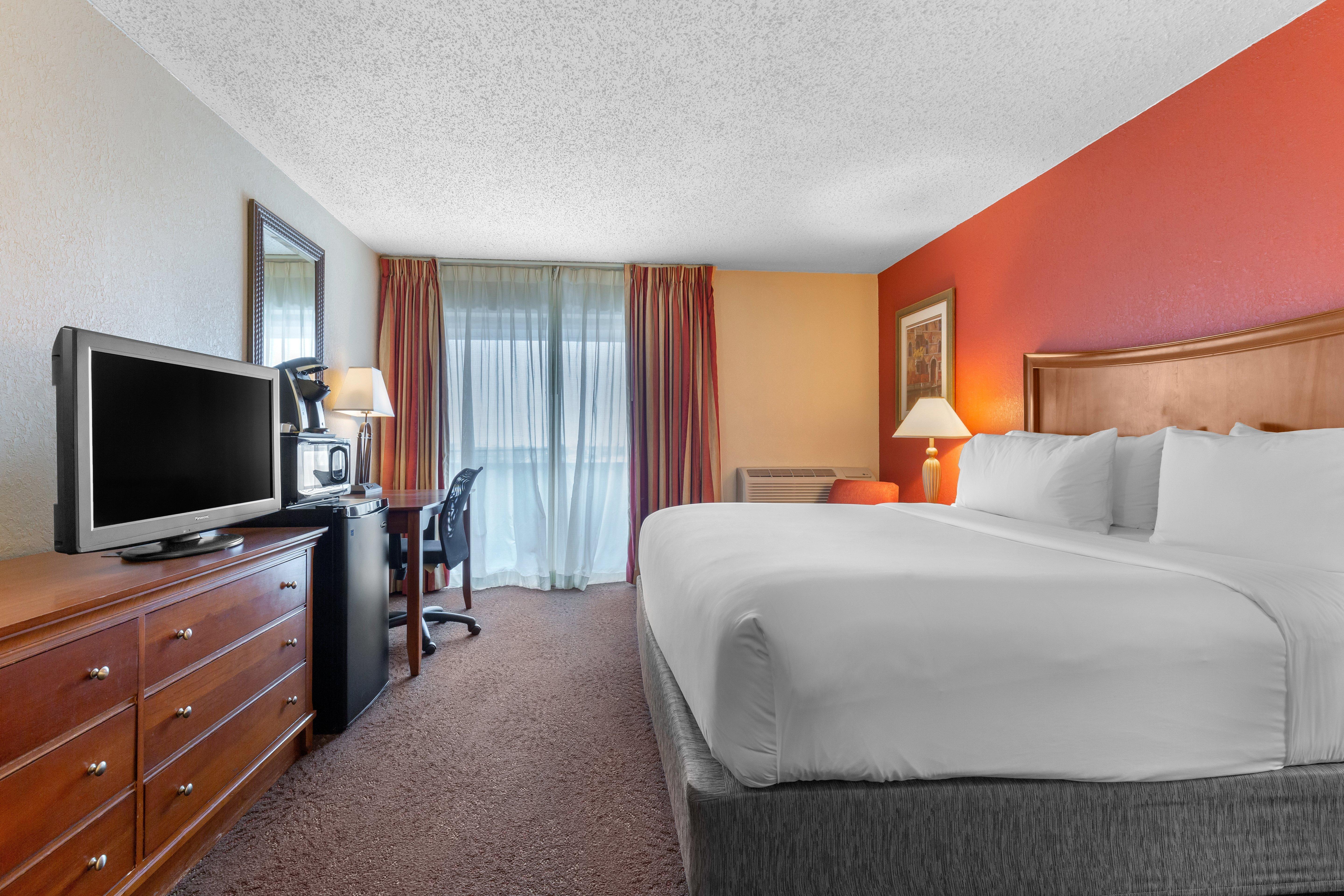 Holiday Inn Express Chicago-Downers Grove By Ihg Экстерьер фото