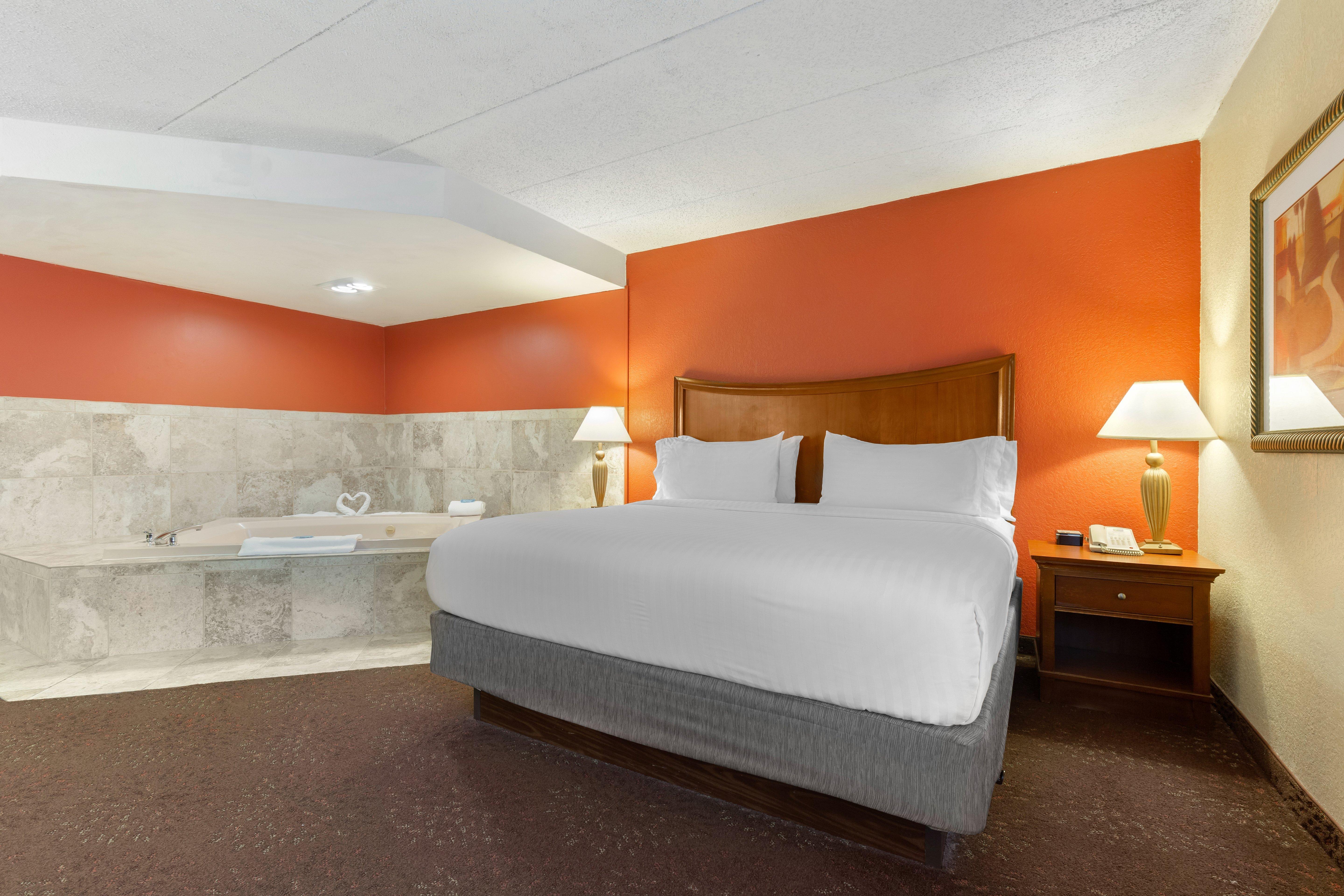 Holiday Inn Express Chicago-Downers Grove By Ihg Экстерьер фото