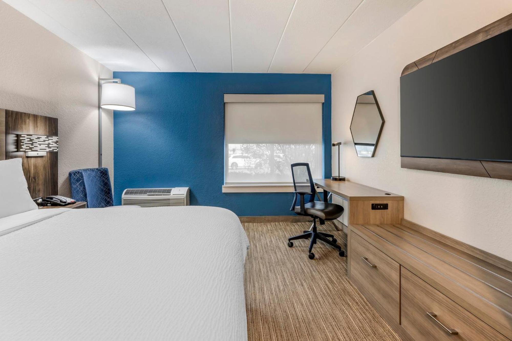 Holiday Inn Express Chicago-Downers Grove By Ihg Экстерьер фото