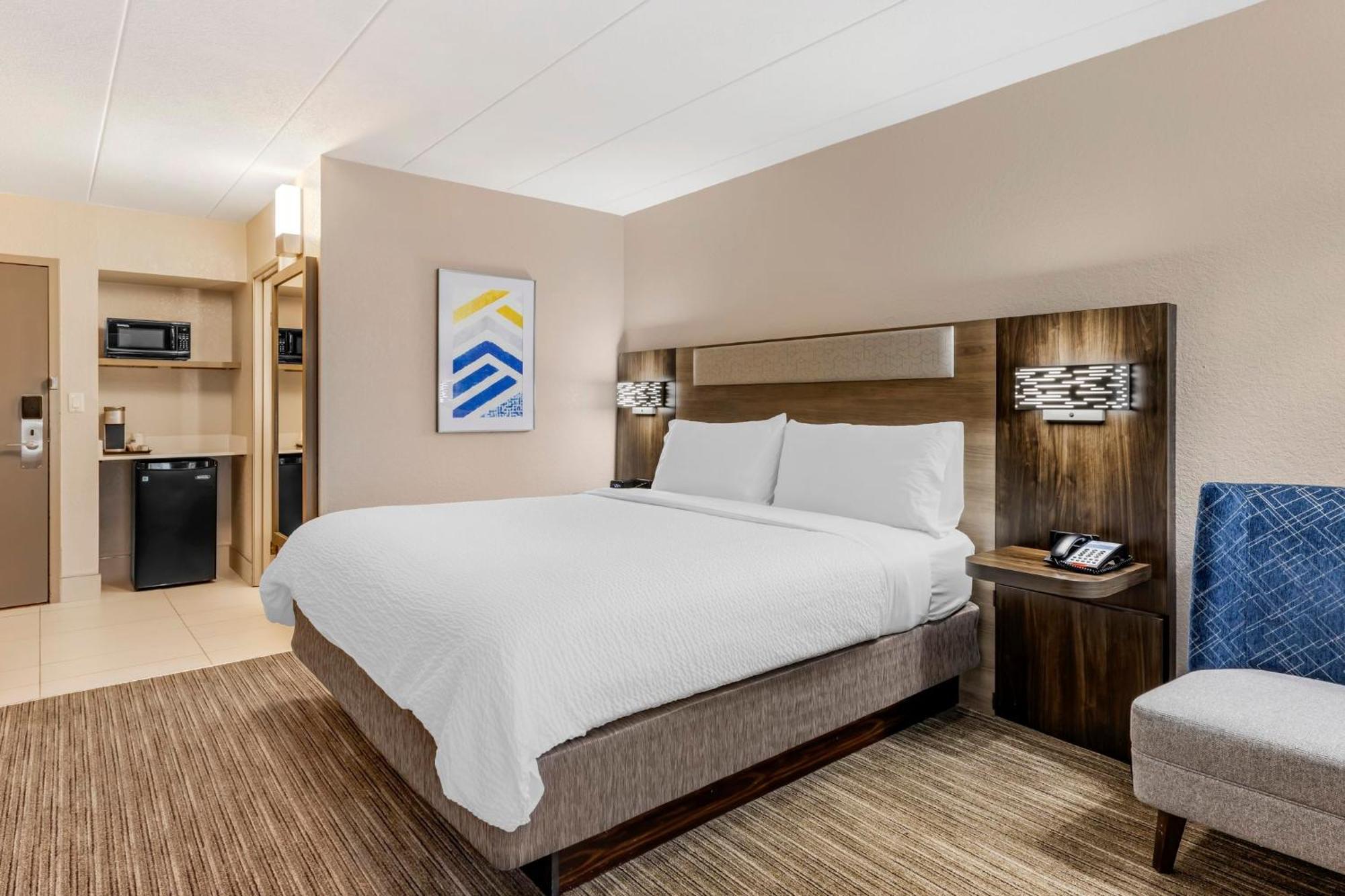 Holiday Inn Express Chicago-Downers Grove By Ihg Экстерьер фото