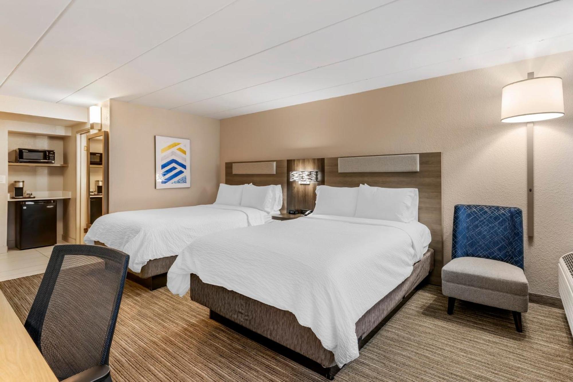 Holiday Inn Express Chicago-Downers Grove By Ihg Экстерьер фото