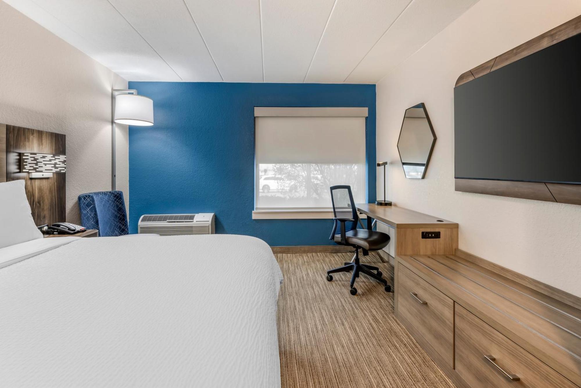 Holiday Inn Express Chicago-Downers Grove By Ihg Экстерьер фото