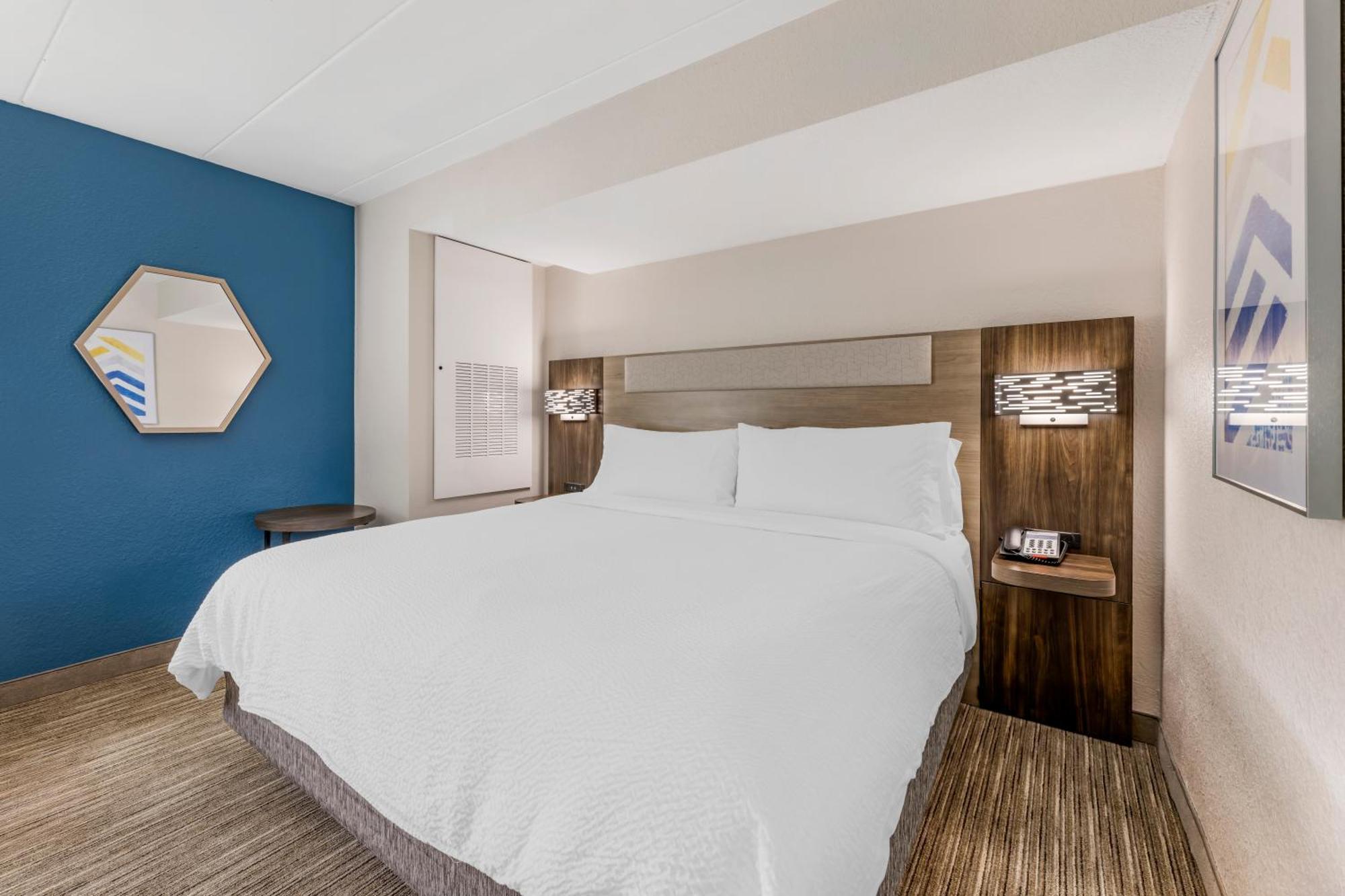 Holiday Inn Express Chicago-Downers Grove By Ihg Экстерьер фото